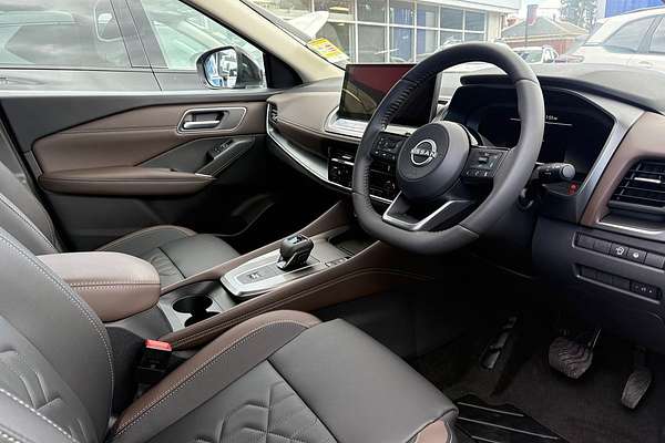 2025 Nissan QASHQAI Ti J12