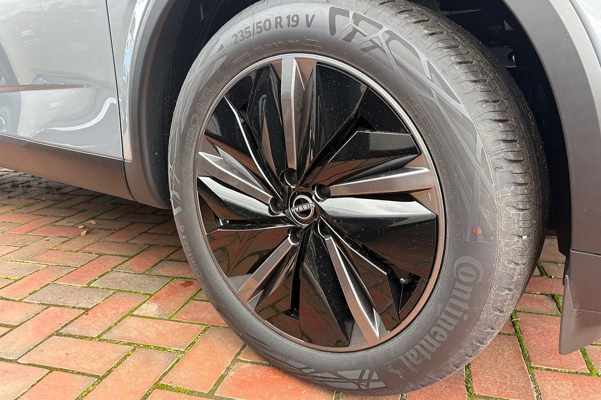 2025 Nissan QASHQAI Ti J12