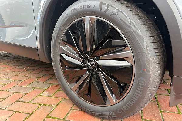 2025 Nissan QASHQAI Ti J12