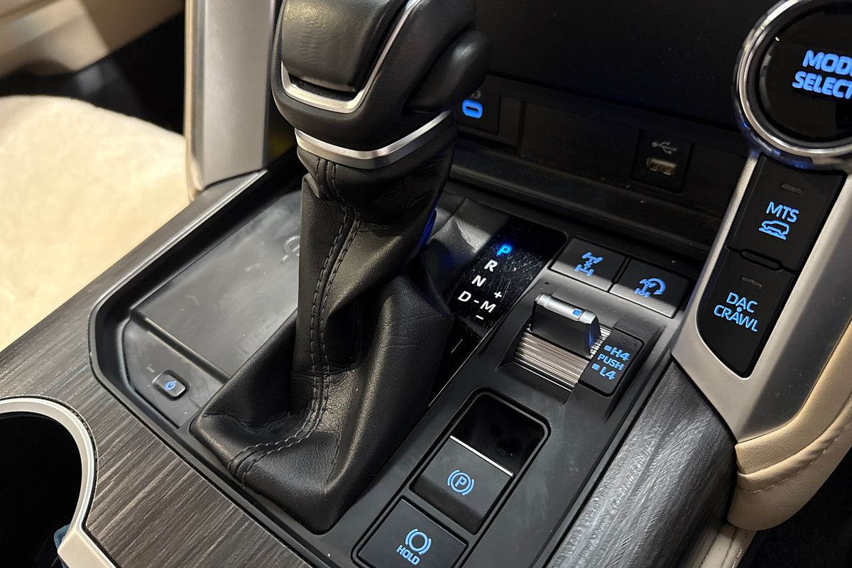 2022 Toyota Landcruiser Sahara ZX FJA300R