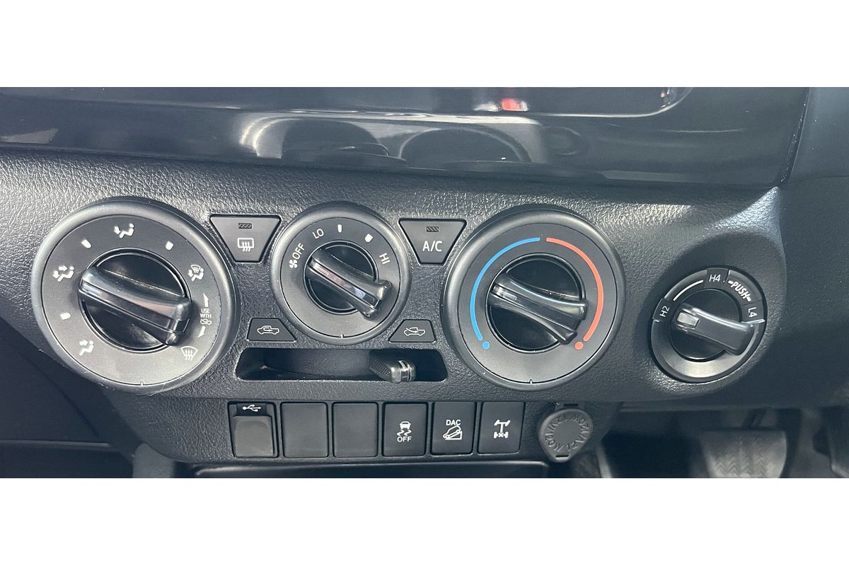 2019 Toyota Hilux SR GUN126R 4X4