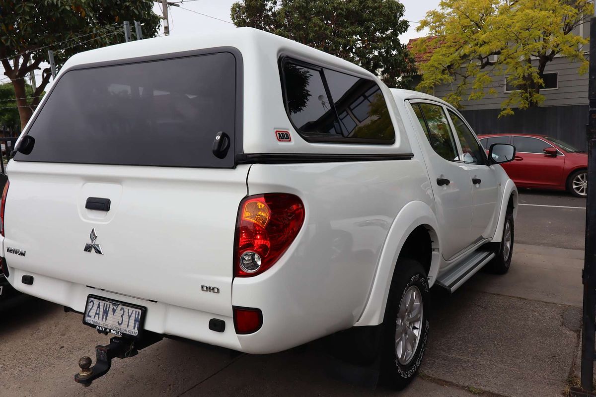 2015 Mitsubishi Triton GLX MN 4X4