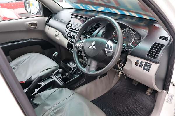 2015 Mitsubishi Triton GLX MN 4X4