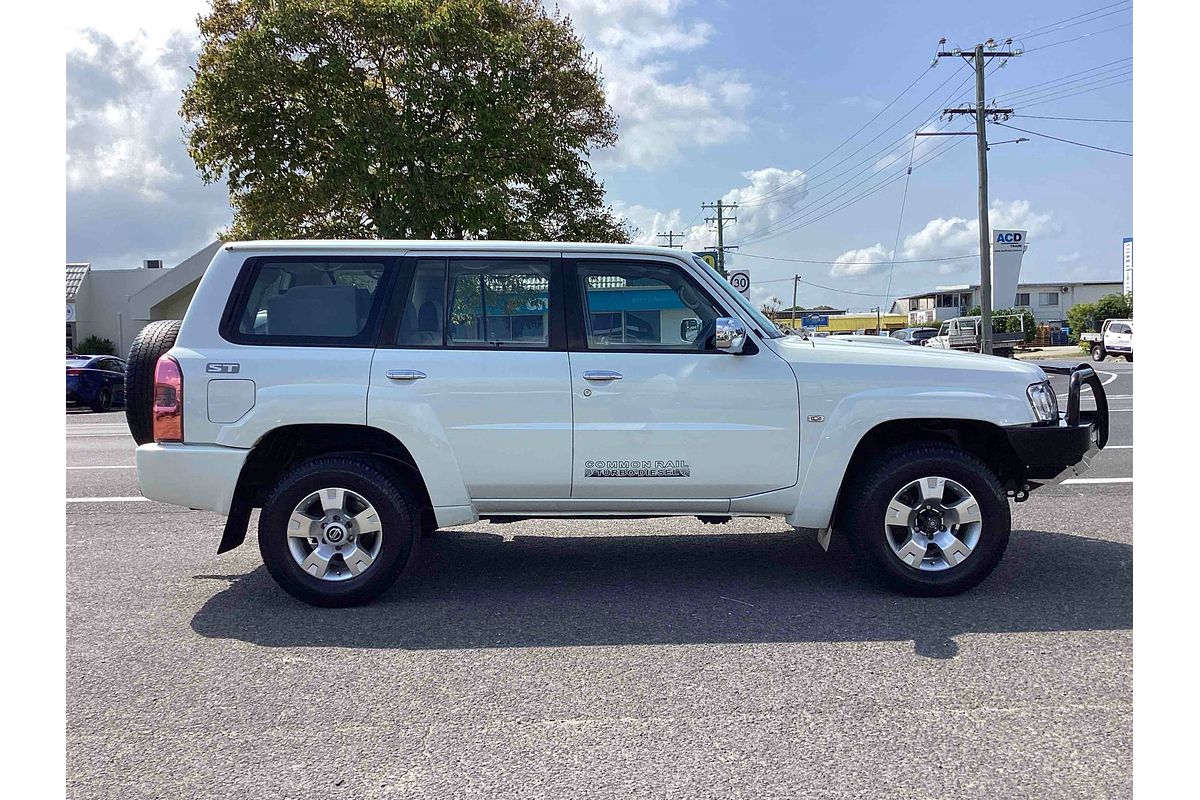 2011 Nissan Patrol ST GU 7