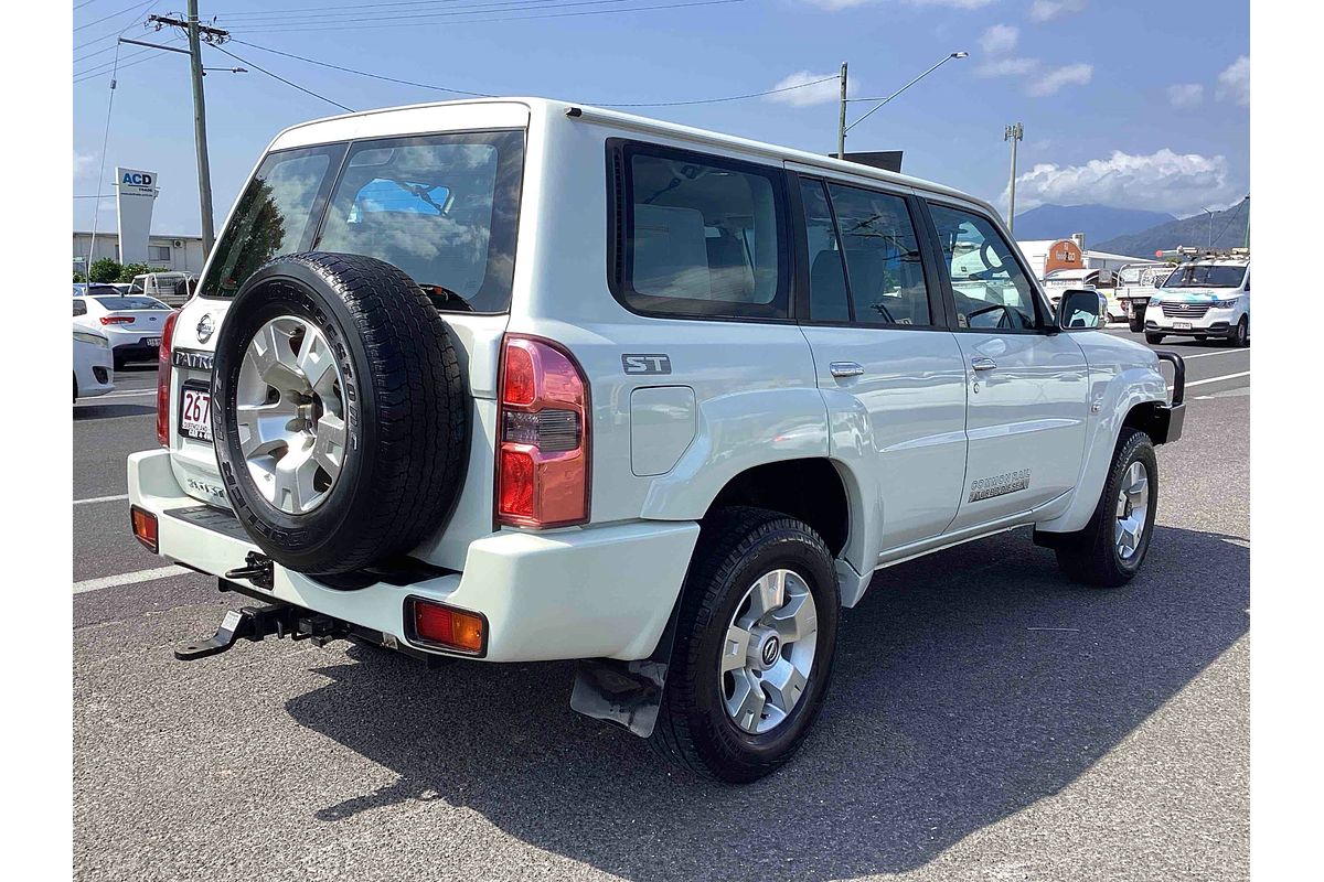 2011 Nissan Patrol ST GU 7