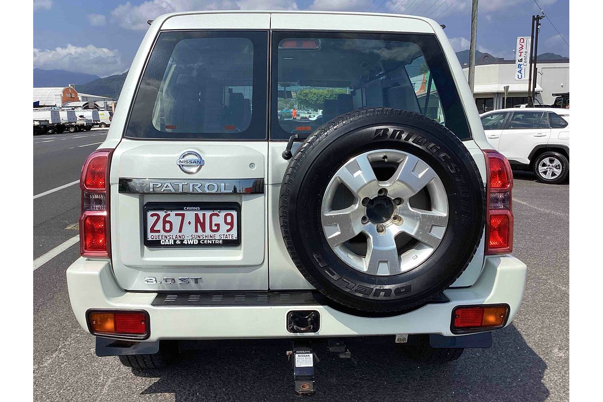 2011 Nissan Patrol ST GU 7