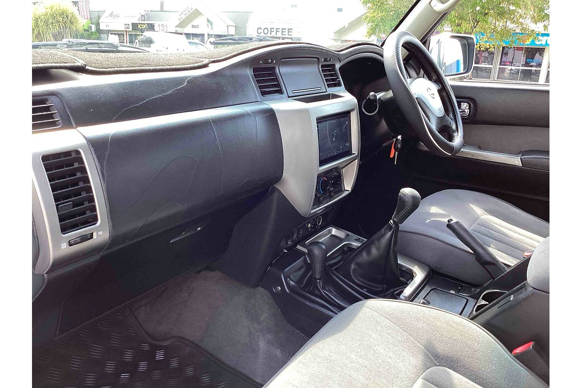 2011 Nissan Patrol ST GU 7