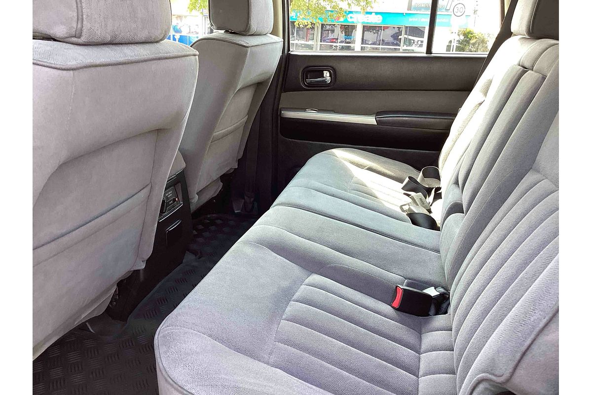 2011 Nissan Patrol ST GU 7