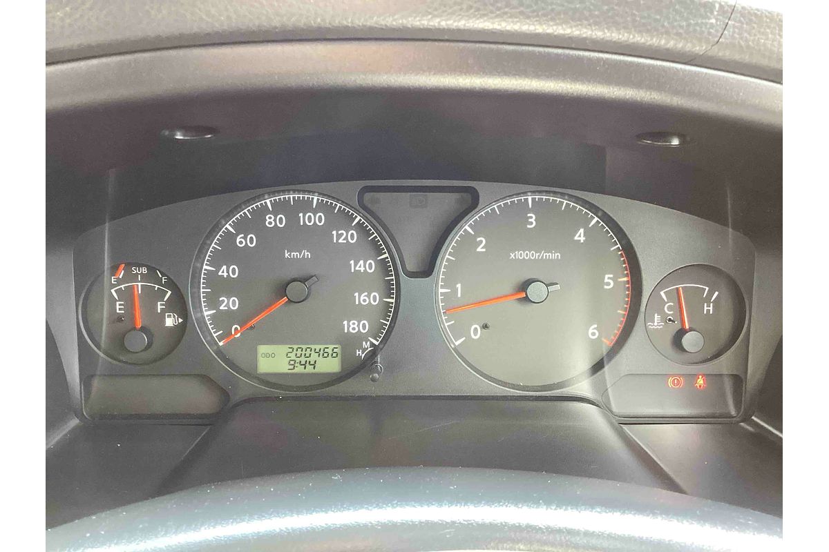 2011 Nissan Patrol ST GU 7