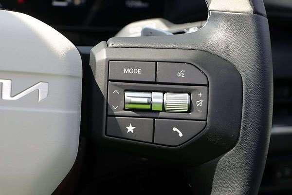 2025 Kia K4 GT-Line CL4m