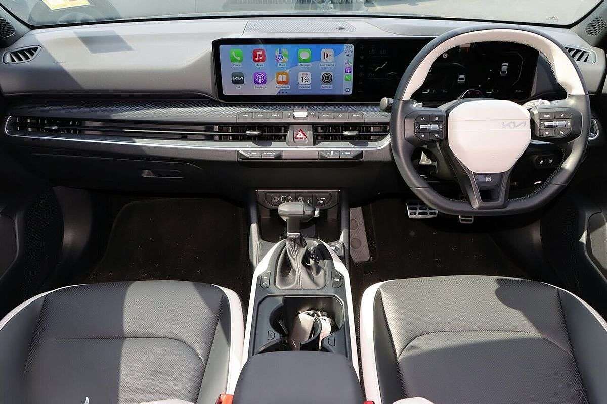 2025 Kia K4 GT-Line CL4m
