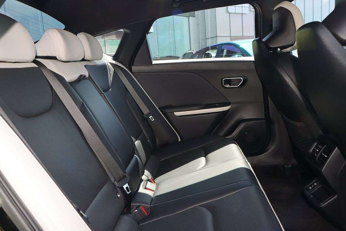 2025 Kia K4 GT-Line CL4m