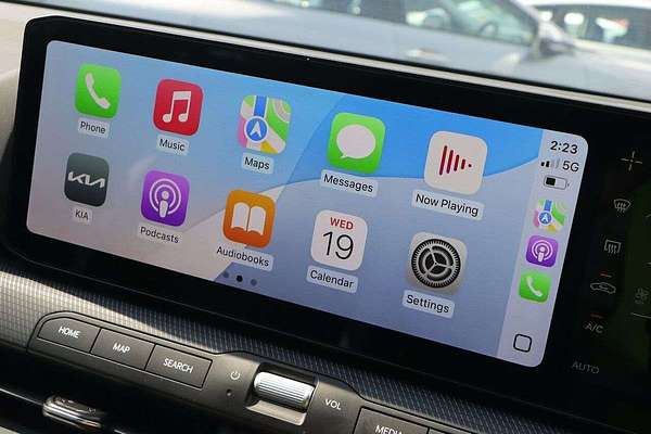 2025 Kia K4 GT-Line CL4m