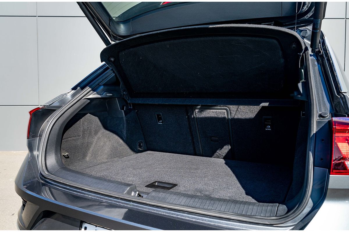 2018 Volkswagen T-Roc R-Line Tsi 4Motion 2