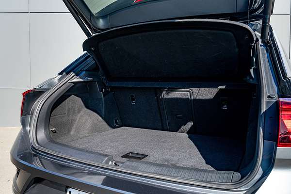 2018 Volkswagen T-Roc R-Line Tsi 4Motion 2