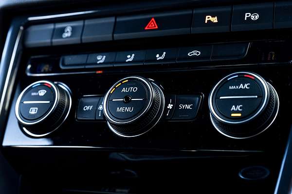 2018 Volkswagen T-Roc R-Line Tsi 4Motion 2