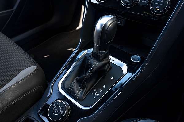 2018 Volkswagen T-Roc R-Line Tsi 4Motion 2