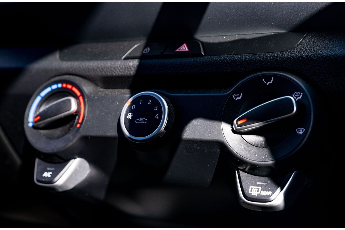 2022 Kia Stonic Lx 1.4P/6At