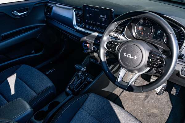 2022 Kia Stonic Lx 1.4P/6At