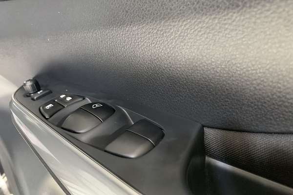 2023 Nissan Navara ST D23 4X4