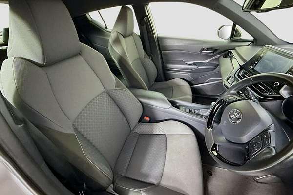 2023 Toyota C-HR GXL NGX10R