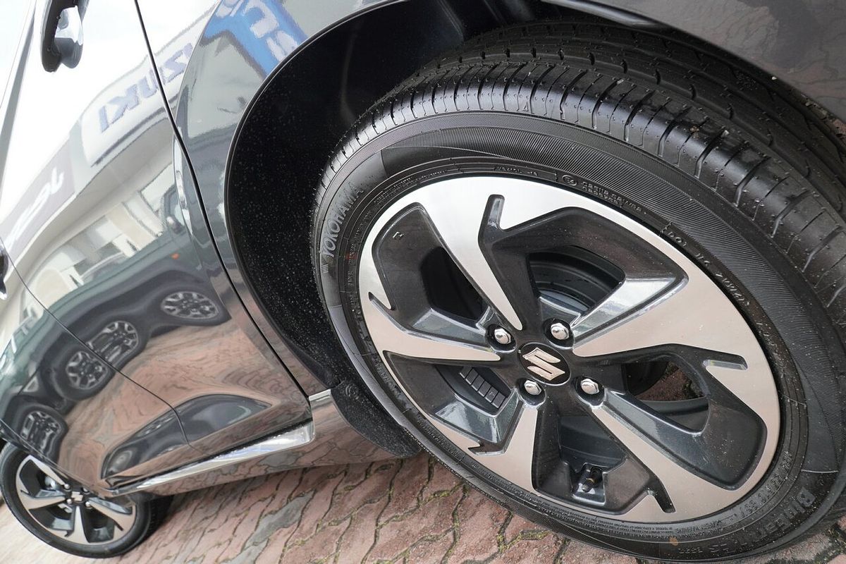 2025 Suzuki Swift Hybrid GLX UZ