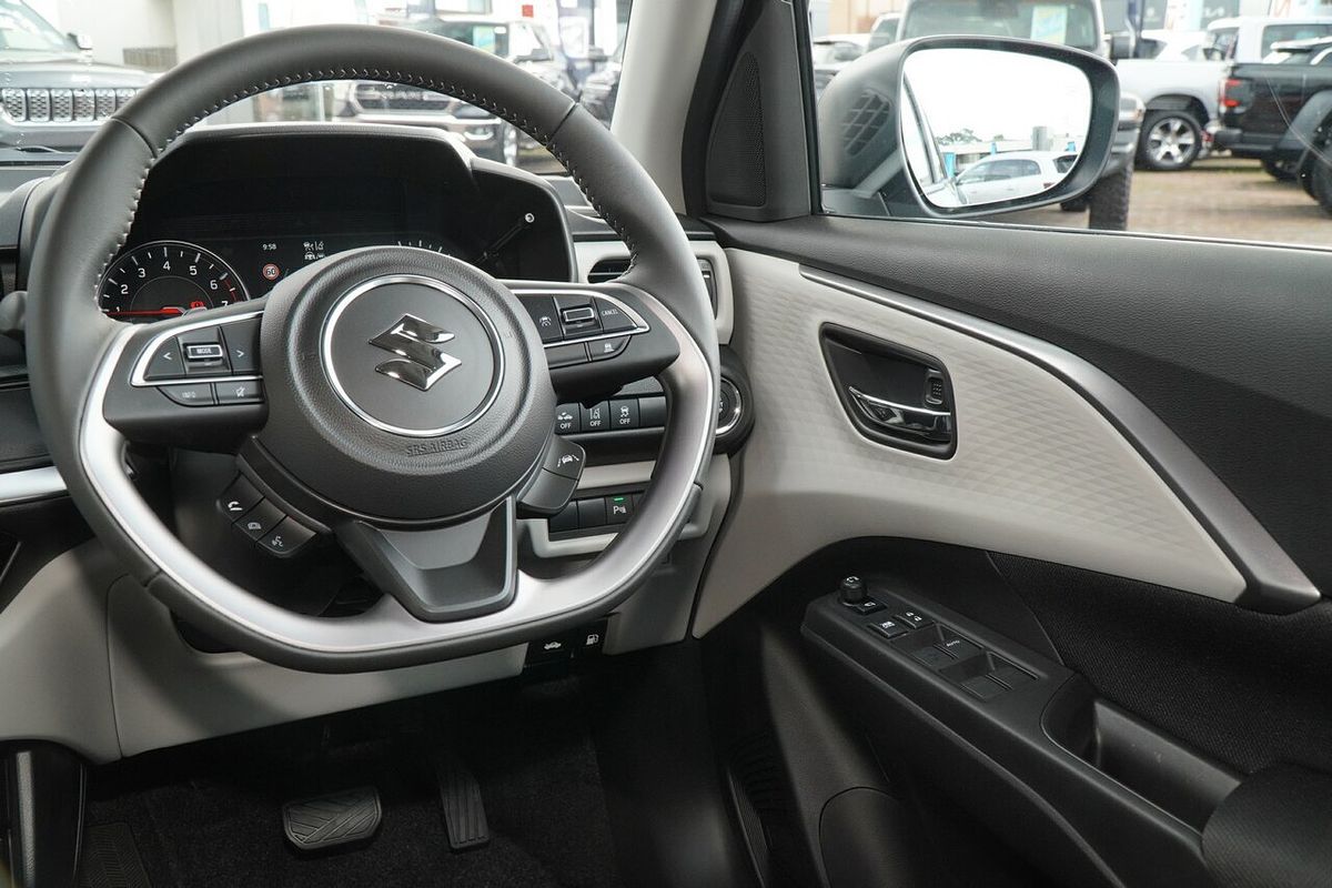 2025 Suzuki Swift Hybrid GLX UZ