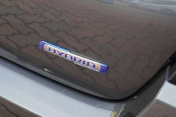 2025 Suzuki Swift Hybrid GLX UZ