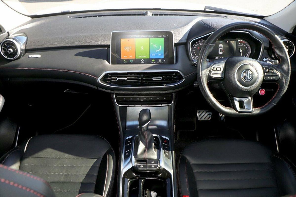 2023 MG HS Essence X SAS23