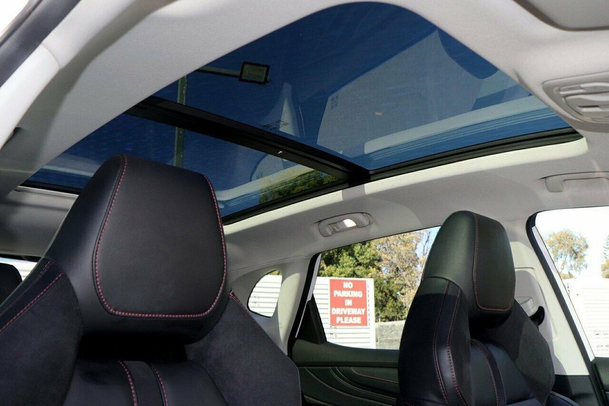 2023 MG HS Essence X SAS23