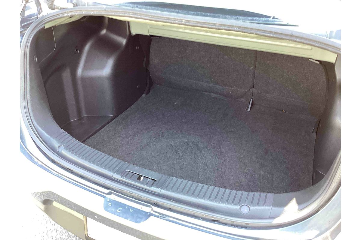 2010 Mazda 2 Maxx DE Series 1