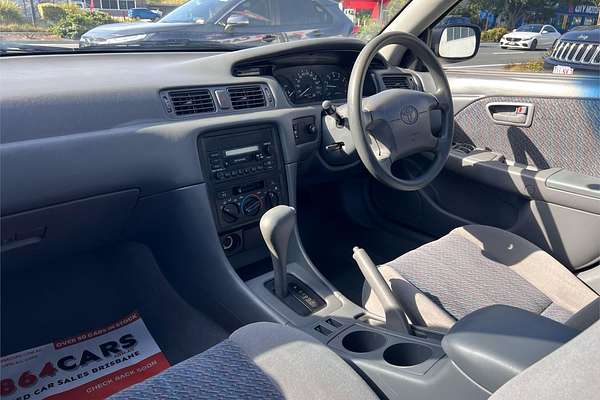 2001 Toyota Camry CSi SXV20R (II)