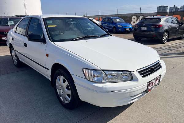 2001 Toyota Camry CSi SXV20R (II)