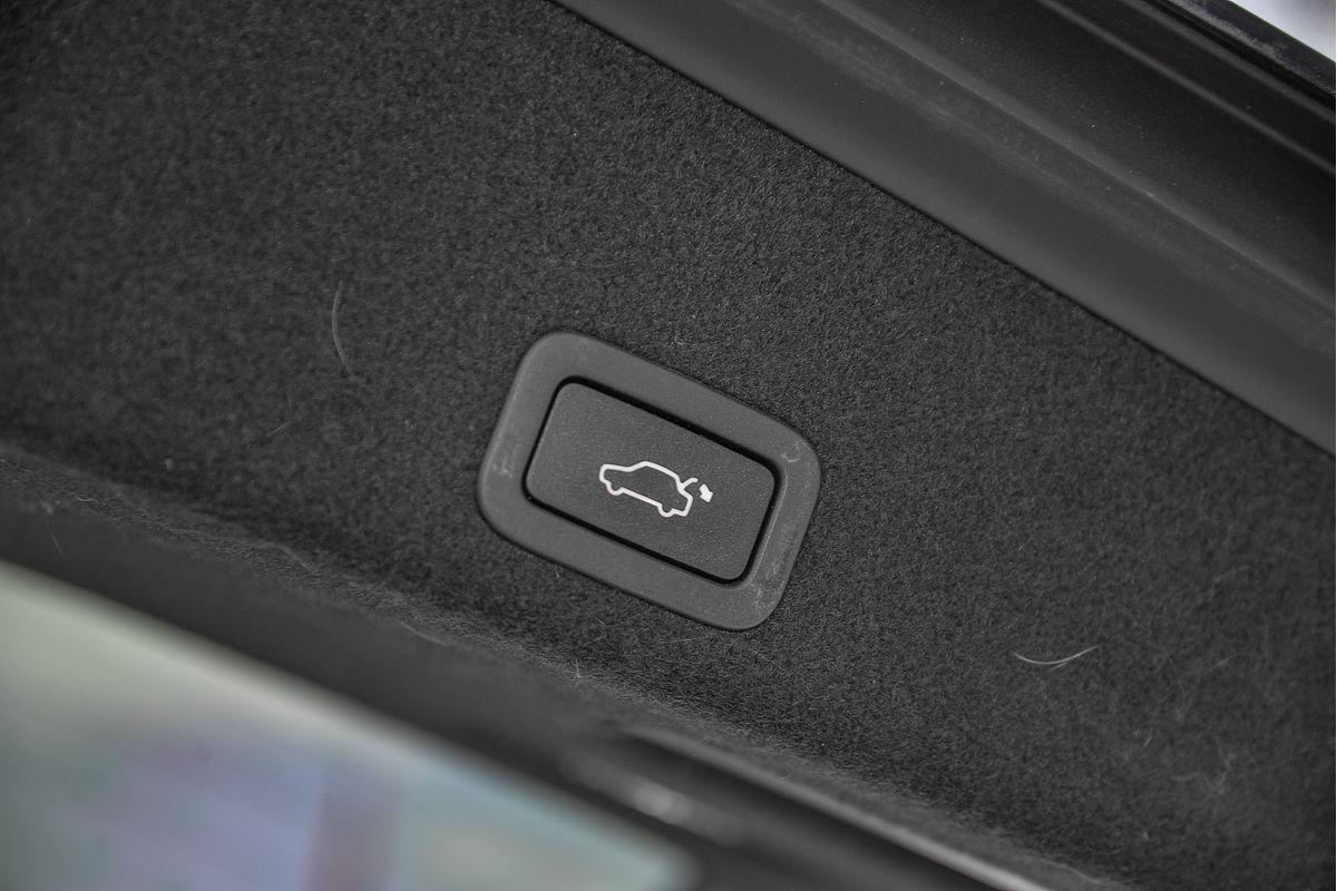 2016 Volvo XC60 T5 Luxury