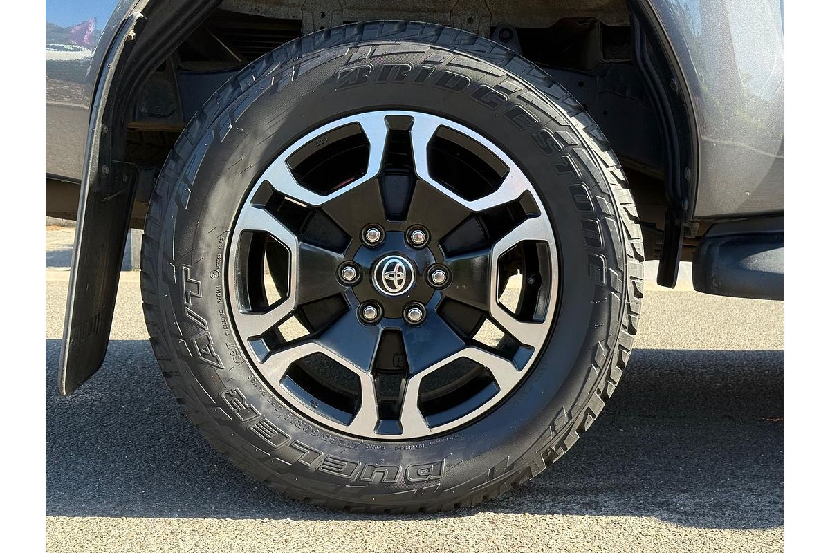 2020 Toyota Hilux SR5 GUN126R 4X4