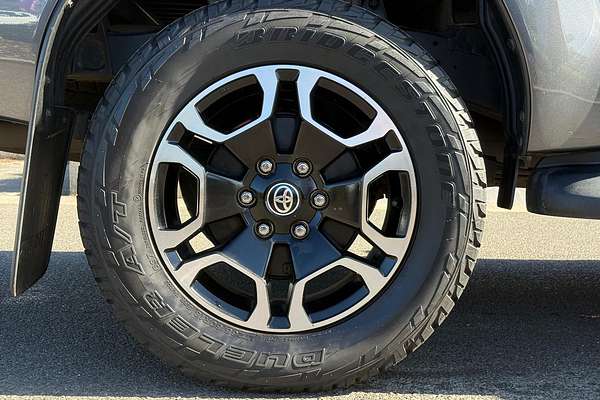 2020 Toyota Hilux SR5 GUN126R 4X4