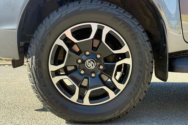 2020 Toyota Hilux SR5 GUN126R 4X4