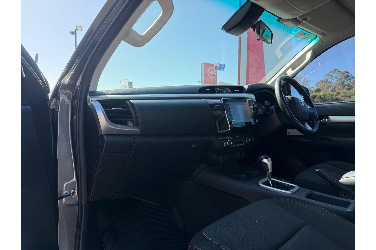 2020 Toyota Hilux SR5 GUN126R 4X4