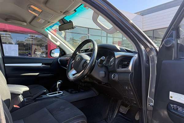 2020 Toyota Hilux SR5 GUN126R 4X4