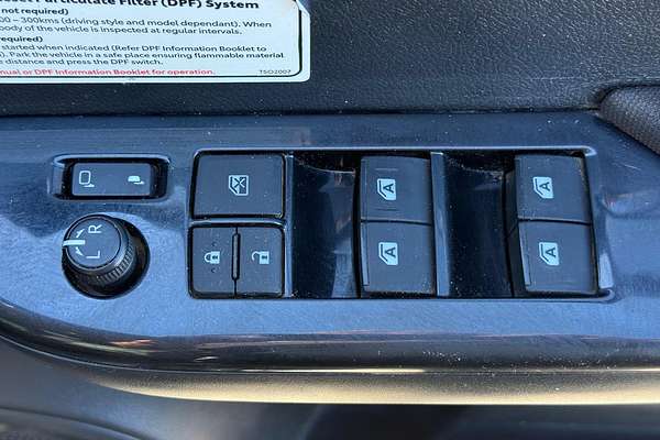 2020 Toyota Hilux SR5 GUN126R 4X4