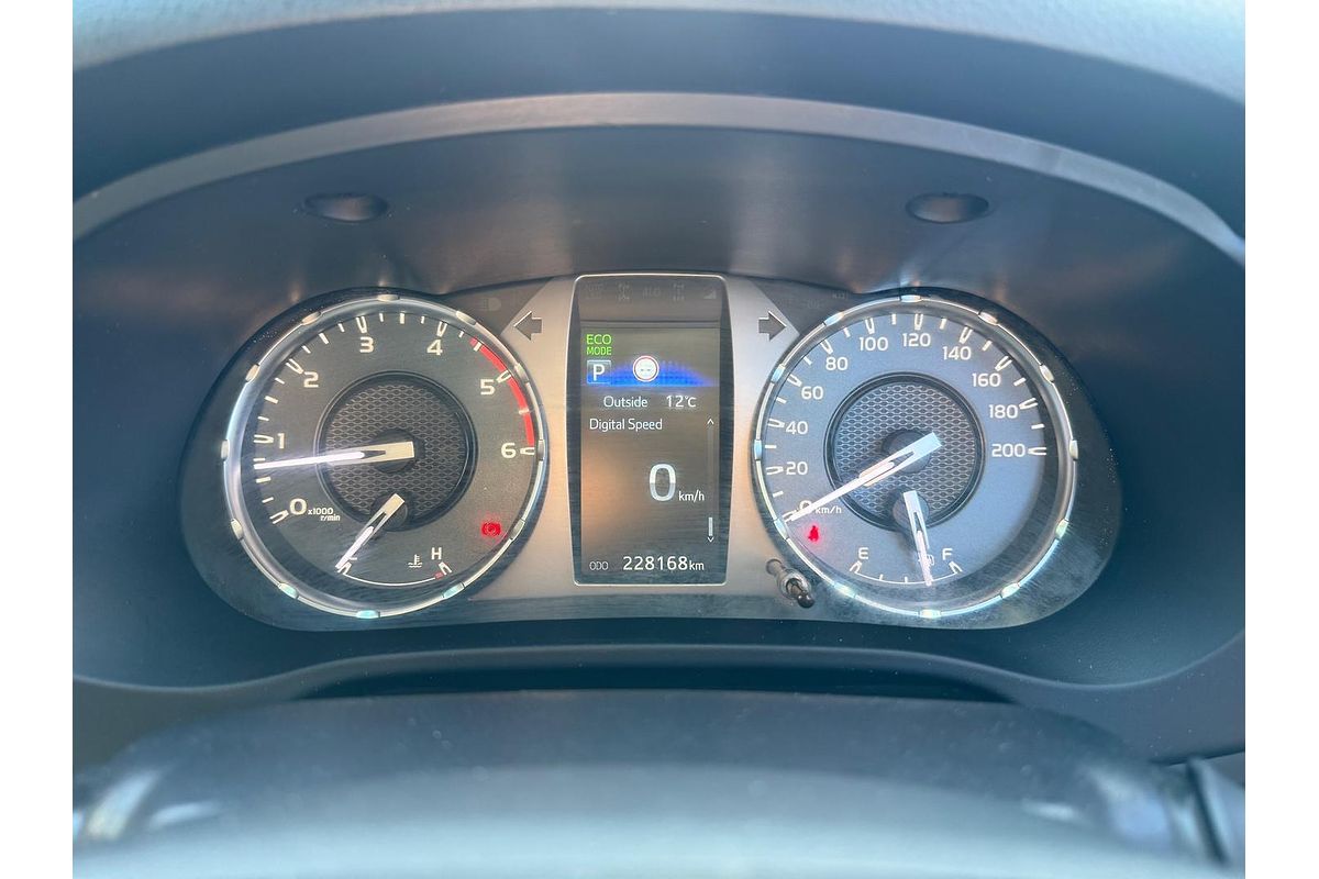 2020 Toyota Hilux SR5 GUN126R 4X4