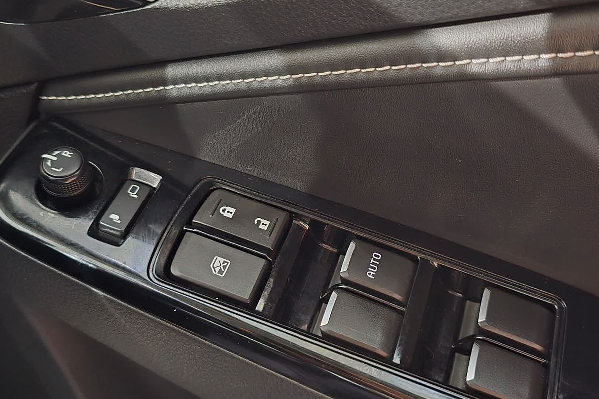 2021 Isuzu MU-X LS-T