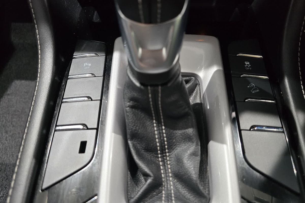 2021 Isuzu MU-X LS-T