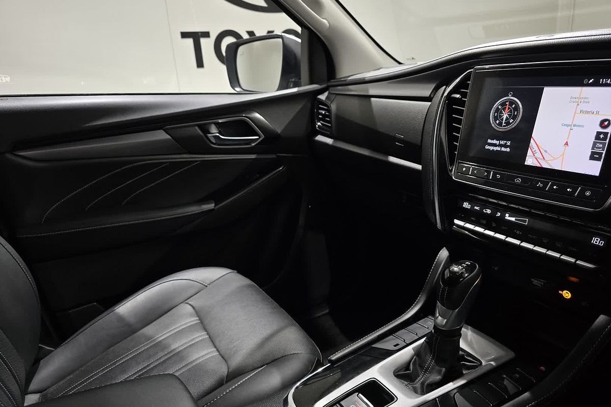 2021 Isuzu MU-X LS-T