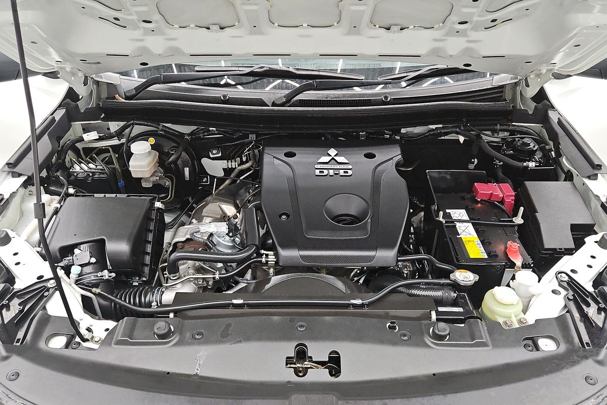 2022 Mitsubishi Triton GLX MR 4X4