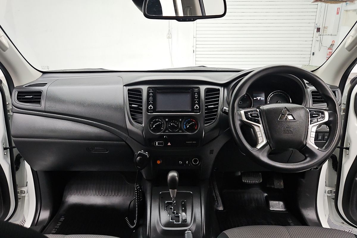 2022 Mitsubishi Triton GLX MR 4X4