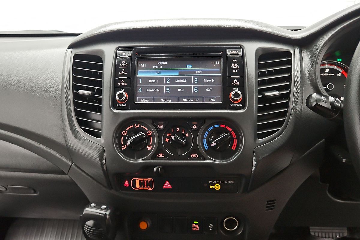 2022 Mitsubishi Triton GLX MR 4X4