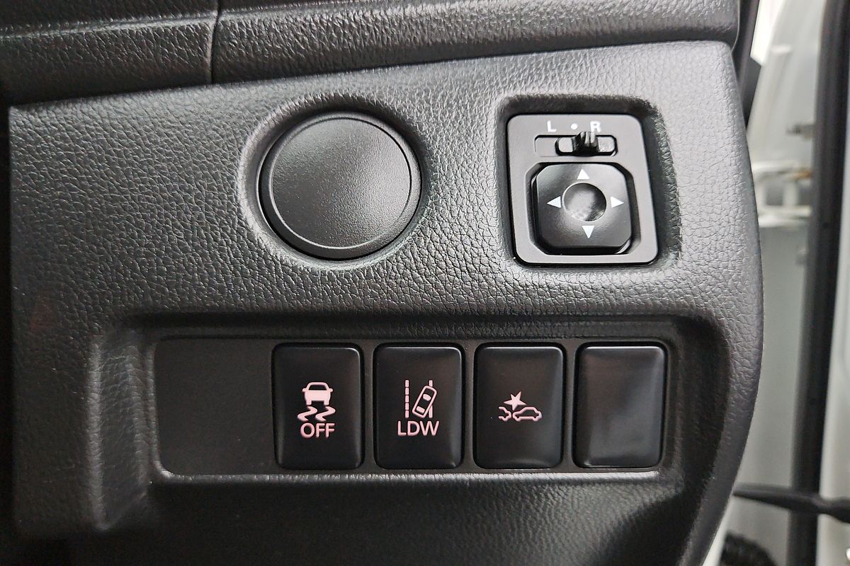 2022 Mitsubishi Triton GLX MR 4X4