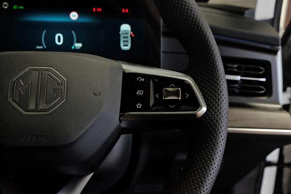 2025 MG QS Essence IS31