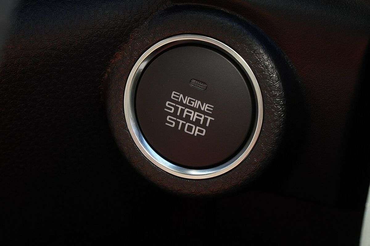 2025 Isuzu MU-X LS-T